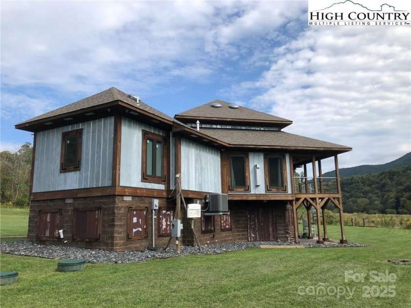 972 Deep Ford Road, Lansing, NC 28643.  MLS# CAR4284223, YatesRealty ID 27411. 