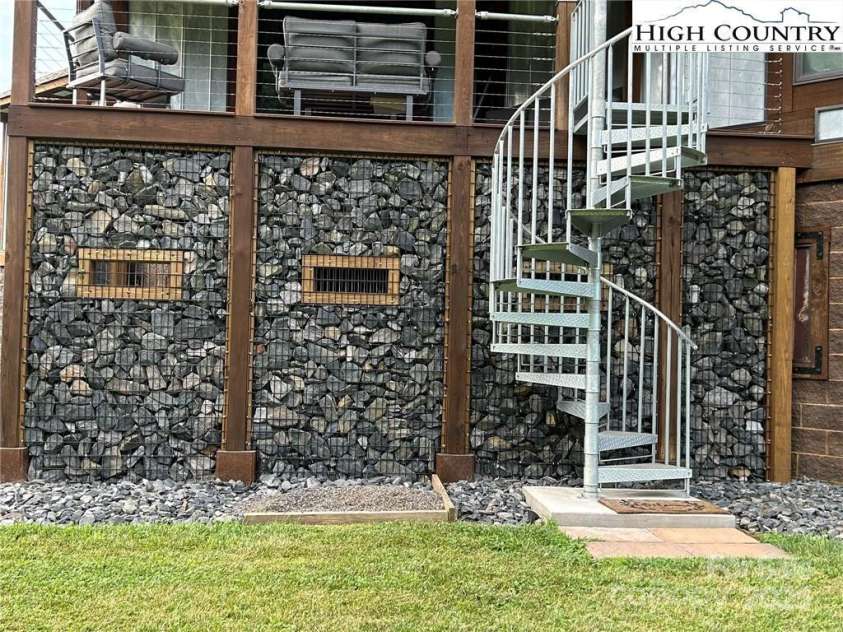 972 Deep Ford Road, Lansing, NC 28643.  MLS# CAR4284223, YatesRealty ID 27411. 