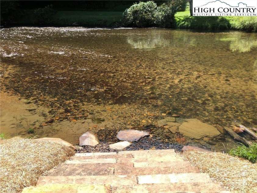 972 Deep Ford Road, Lansing, NC 28643.  MLS# CAR4284223, YatesRealty ID 27411. 