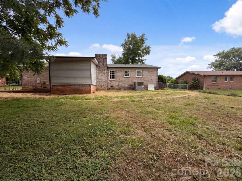 814 Charles Road, Shelby, NC 28152.  MLS# CAR4381007, YatesRealty ID 27413. 