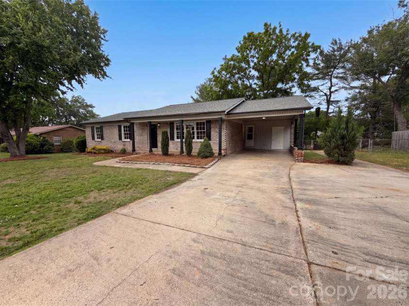 814 Charles Road, Shelby, NC 28152.  MLS# CAR4381007, YatesRealty ID 27413. 