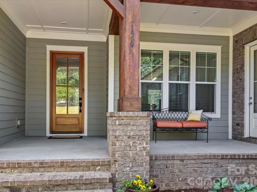176 Hazelton Loop, Mooresville, NC 28117.  MLS# CAR4385381, YatesRealty ID 27414. Come on in!