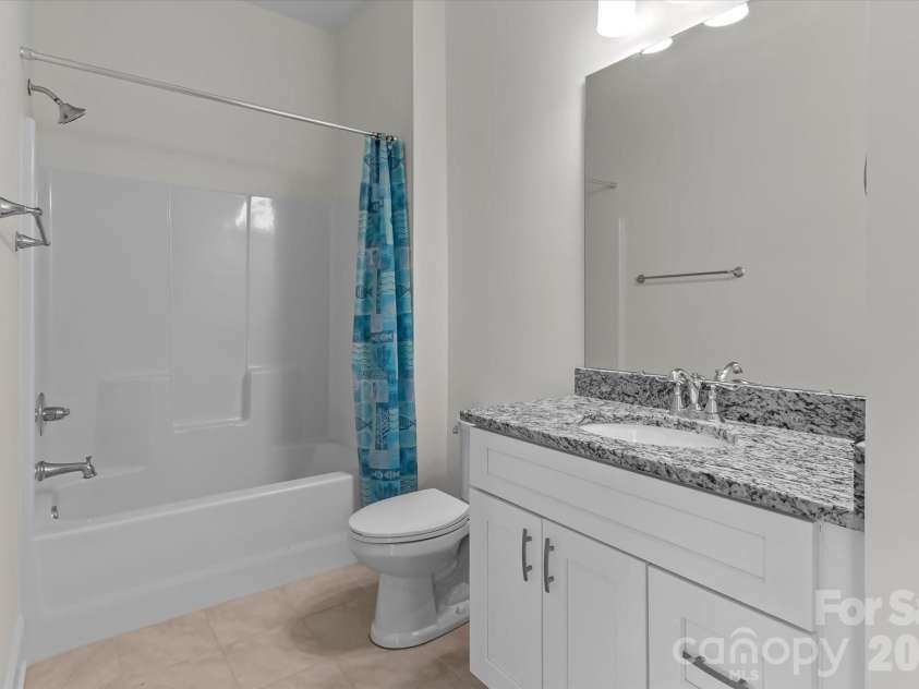 176 Hazelton Loop, Mooresville, NC 28117.  MLS# CAR4385381, YatesRealty ID 27414. Full bath 4