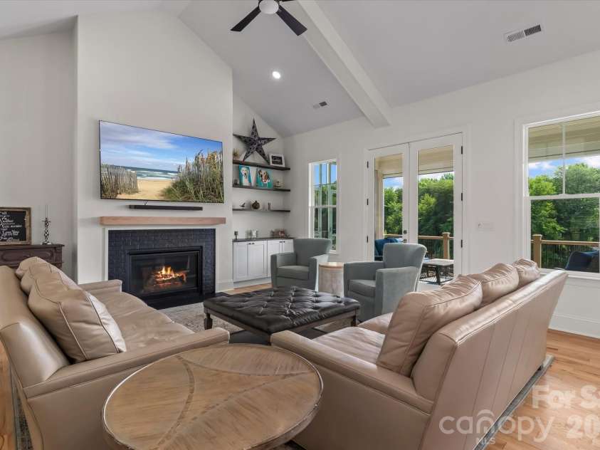 176 Hazelton Loop, Mooresville, NC 28117.  MLS# CAR4385381, YatesRealty ID 27414. Gas fireplace in Great Room