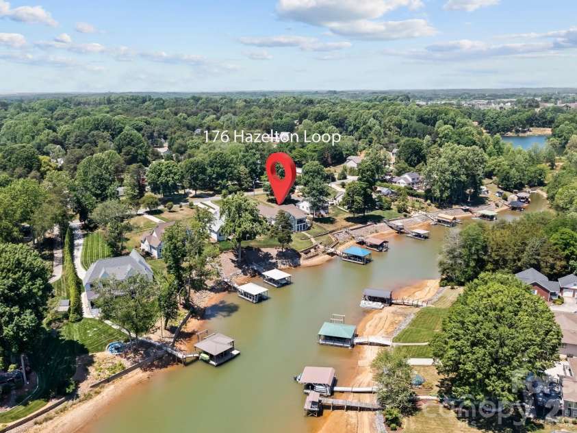 176 Hazelton Loop, Mooresville, NC 28117.  MLS# CAR4385381, YatesRealty ID 27414. Looking in from Main channel area