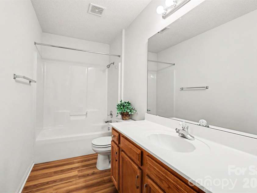 4279 Barley Street, Concord, NC 28027.  MLS# CAR4381716, YatesRealty ID 27415. Guest Bath