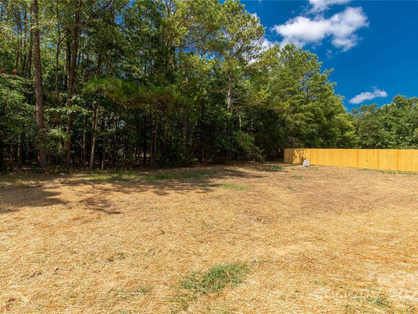 2009 Sugar Hill Road, York, SC 29745.  MLS# CAR4284017, YatesRealty ID 27417. 