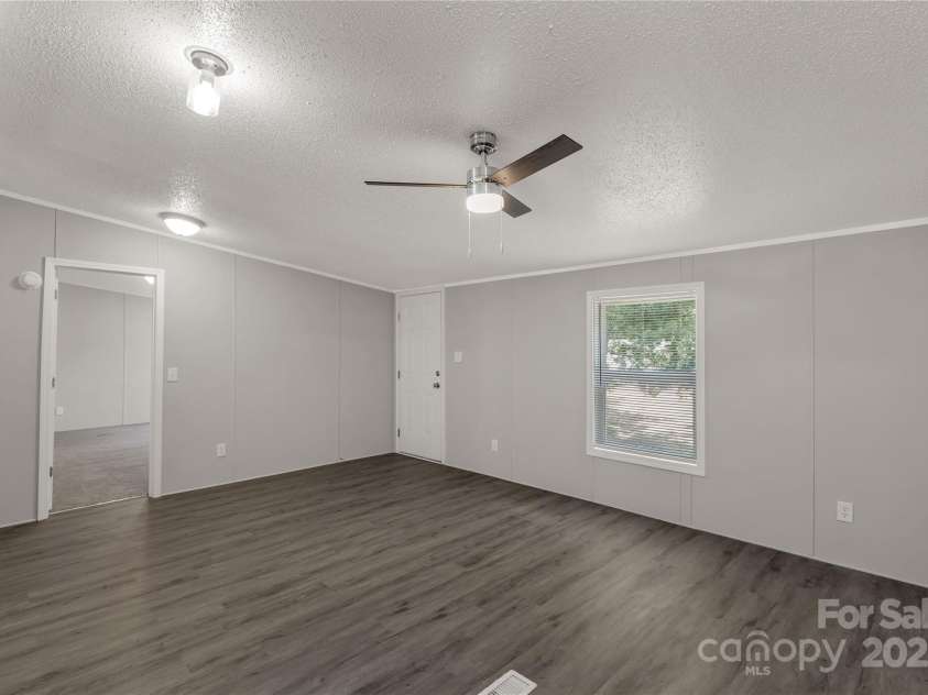 2009 Sugar Hill Road, York, SC 29745.  MLS# CAR4284017, YatesRealty ID 27417. 