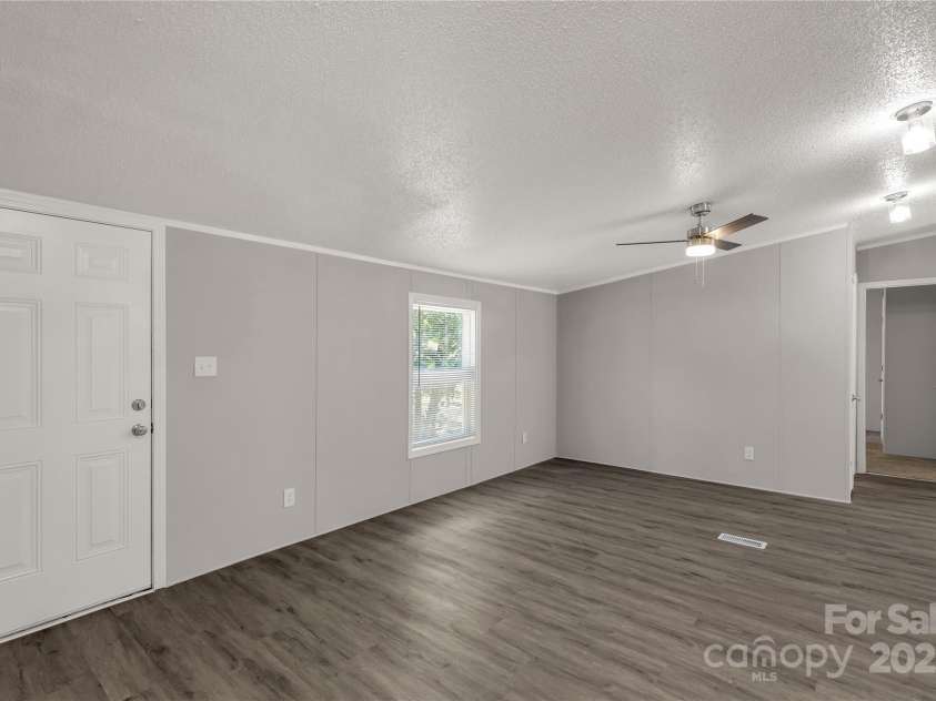 2009 Sugar Hill Road, York, SC 29745.  MLS# CAR4284017, YatesRealty ID 27417. 