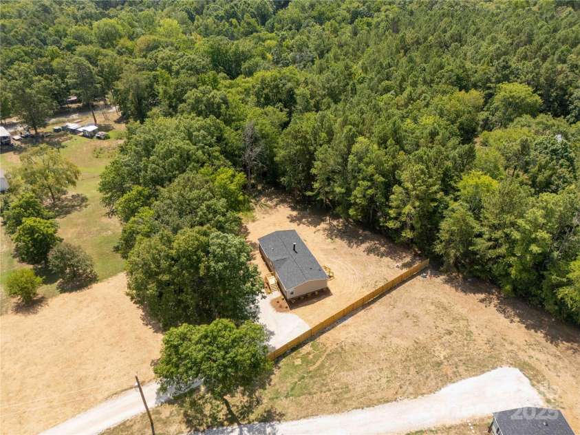 2009 Sugar Hill Road, York, SC 29745.  MLS# CAR4284017, YatesRealty ID 27417. 