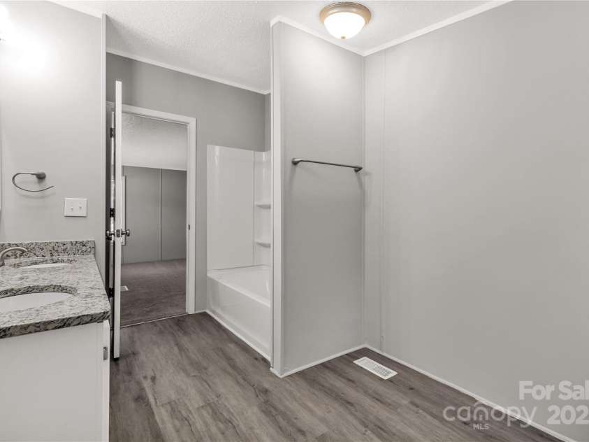 2009 Sugar Hill Road, York, SC 29745.  MLS# CAR4284017, YatesRealty ID 27417. 