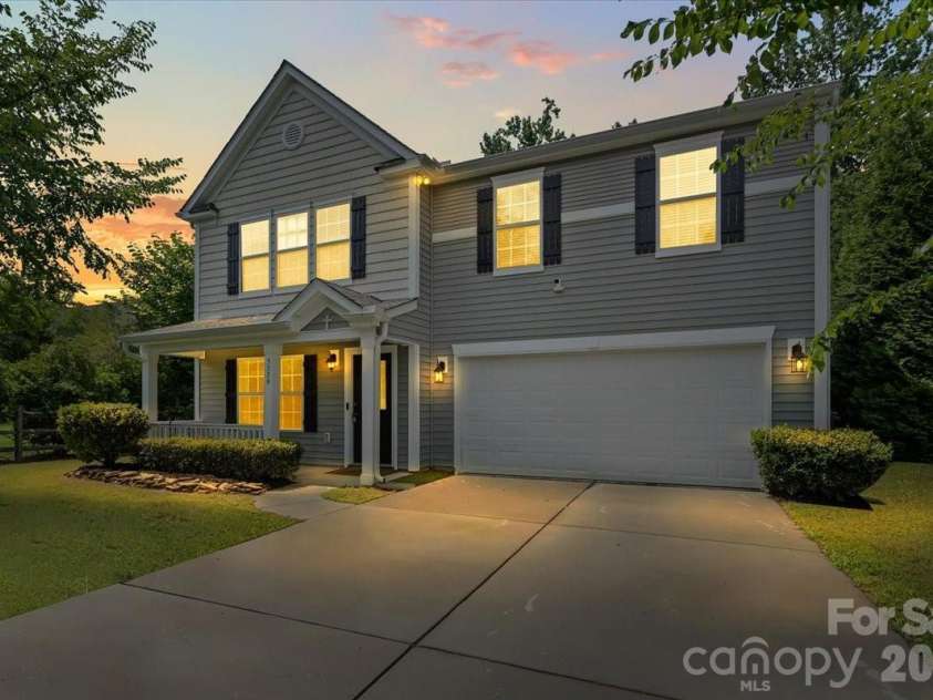 5229 Hawkins Meadow Court, Charlotte, NC 28213.  MLS# CAR4388106, YatesRealty ID 27417. 