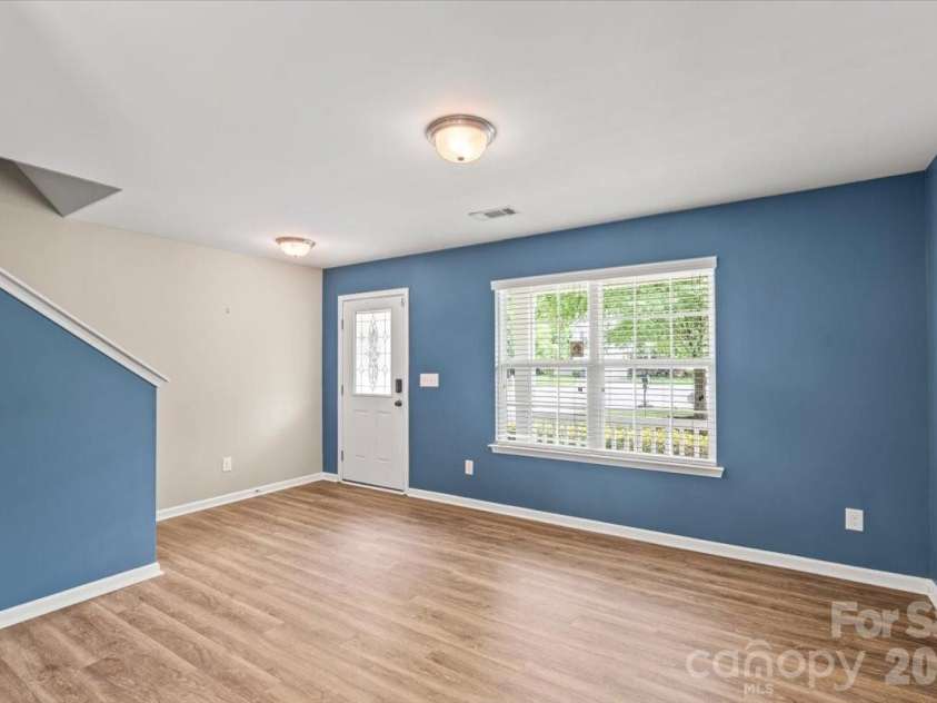 5229 Hawkins Meadow Court, Charlotte, NC 28213.  MLS# CAR4388106, YatesRealty ID 27417. 