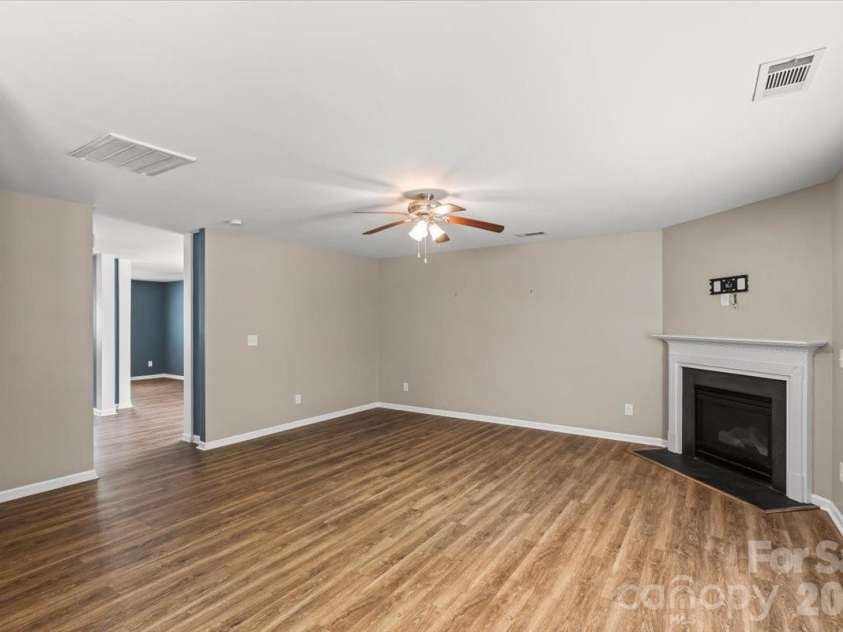 5229 Hawkins Meadow Court, Charlotte, NC 28213.  MLS# CAR4388106, YatesRealty ID 27417. 