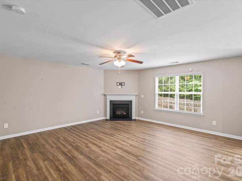 5229 Hawkins Meadow Court, Charlotte, NC 28213.  MLS# CAR4388106, YatesRealty ID 27417. 