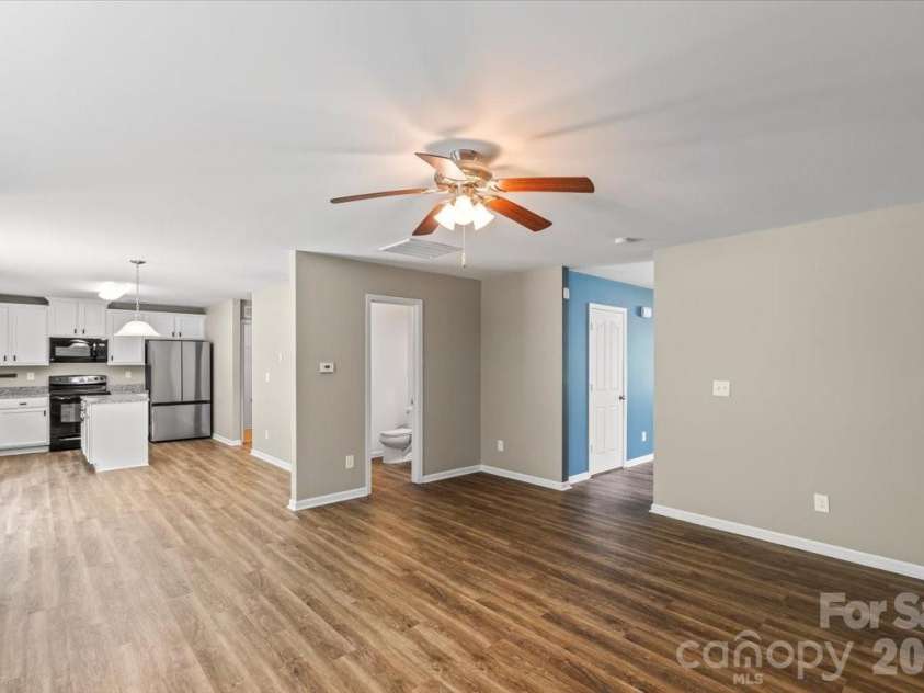 5229 Hawkins Meadow Court, Charlotte, NC 28213.  MLS# CAR4388106, YatesRealty ID 27417. 