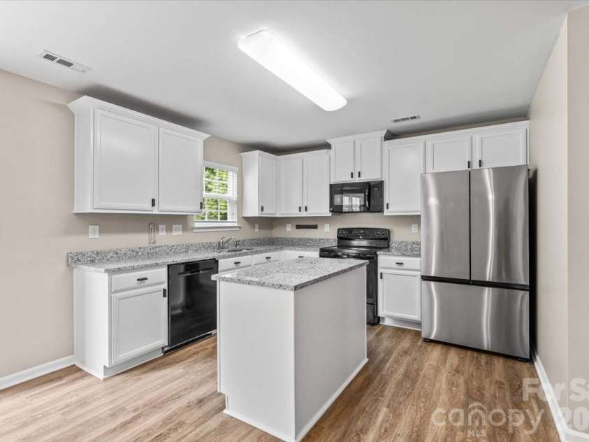 5229 Hawkins Meadow Court, Charlotte, NC 28213.  MLS# CAR4388106, YatesRealty ID 27417. 