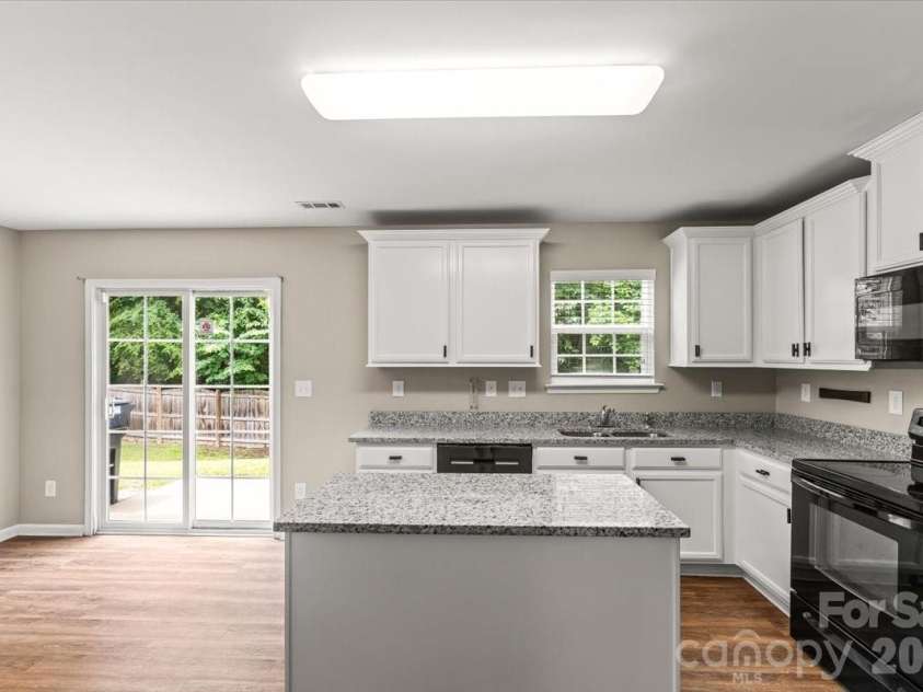 5229 Hawkins Meadow Court, Charlotte, NC 28213.  MLS# CAR4388106, YatesRealty ID 27417. 