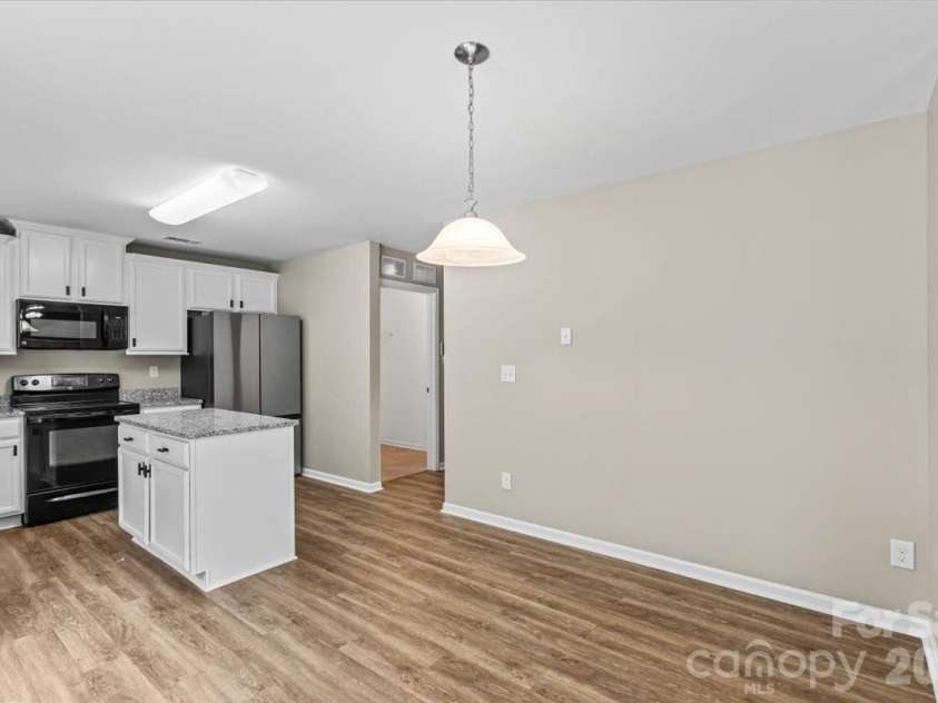 5229 Hawkins Meadow Court, Charlotte, NC 28213.  MLS# CAR4388106, YatesRealty ID 27417. 