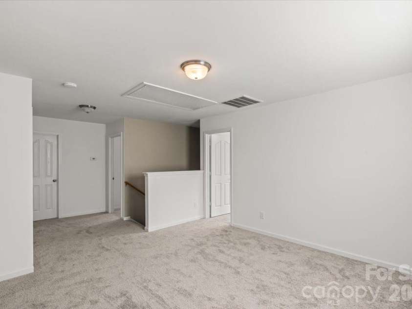 5229 Hawkins Meadow Court, Charlotte, NC 28213.  MLS# CAR4388106, YatesRealty ID 27417. 