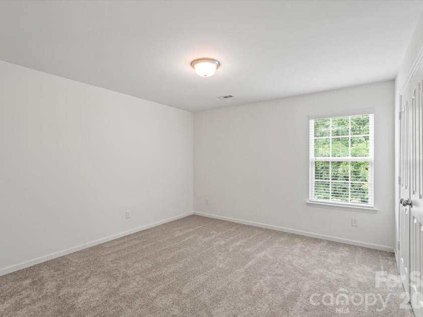 5229 Hawkins Meadow Court, Charlotte, NC 28213.  MLS# CAR4388106, YatesRealty ID 27417. 