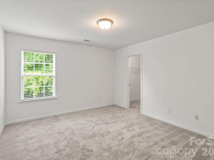 5229 Hawkins Meadow Court, Charlotte, NC 28213.  MLS# CAR4388106, YatesRealty ID 27417. 