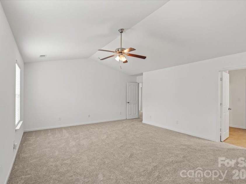 5229 Hawkins Meadow Court, Charlotte, NC 28213.  MLS# CAR4388106, YatesRealty ID 27417. 