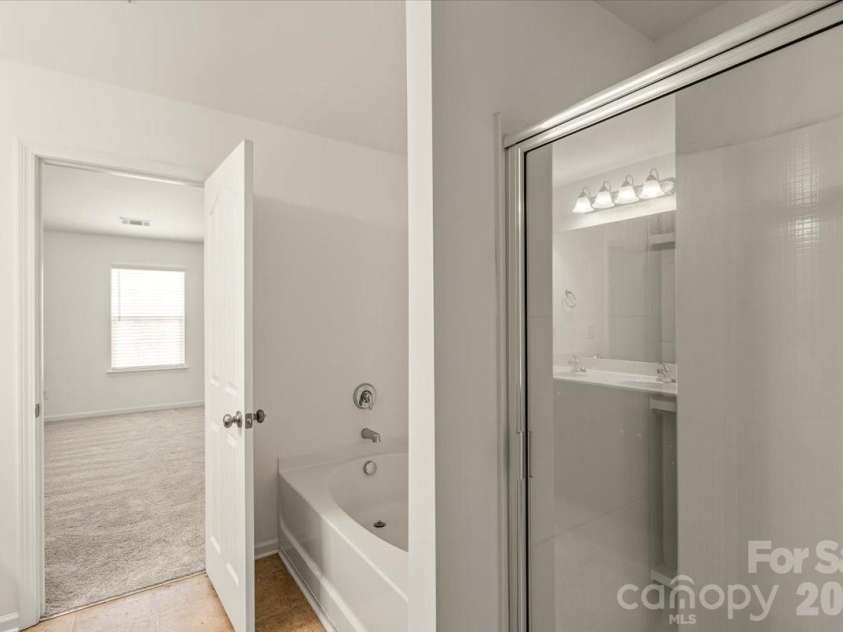 5229 Hawkins Meadow Court, Charlotte, NC 28213.  MLS# CAR4388106, YatesRealty ID 27417. 