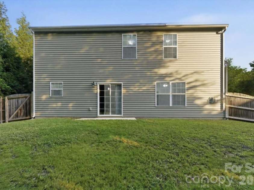 5229 Hawkins Meadow Court, Charlotte, NC 28213.  MLS# CAR4388106, YatesRealty ID 27417. 