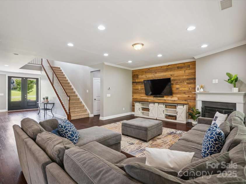 125 Rain Shadow Drive, Mooresville, NC 28115.  MLS# CAR4283959, YatesRealty ID 27418. 
