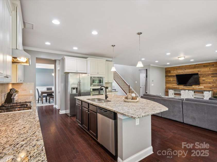 125 Rain Shadow Drive, Mooresville, NC 28115.  MLS# CAR4283959, YatesRealty ID 27418. 