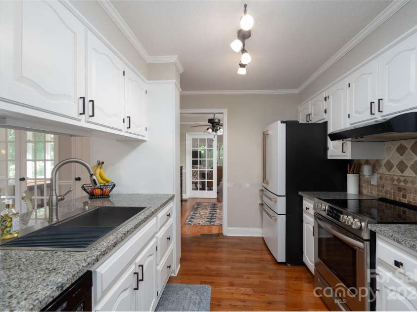 19017 Kailua Circle, Tega Cay, SC 29708.  MLS# CAR4278757, YatesRealty ID 27419. 