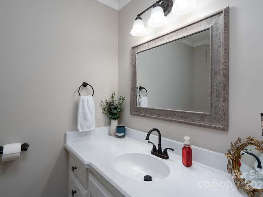 19017 Kailua Circle, Tega Cay, SC 29708.  MLS# CAR4278757, YatesRealty ID 27419. 