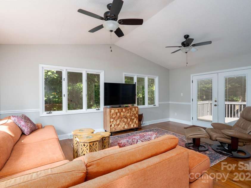 19017 Kailua Circle, Tega Cay, SC 29708.  MLS# CAR4278757, YatesRealty ID 27419. 