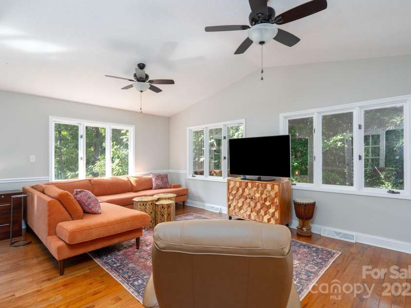 19017 Kailua Circle, Tega Cay, SC 29708.  MLS# CAR4278757, YatesRealty ID 27419. 