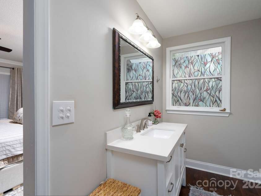 19017 Kailua Circle, Tega Cay, SC 29708.  MLS# CAR4278757, YatesRealty ID 27419. 