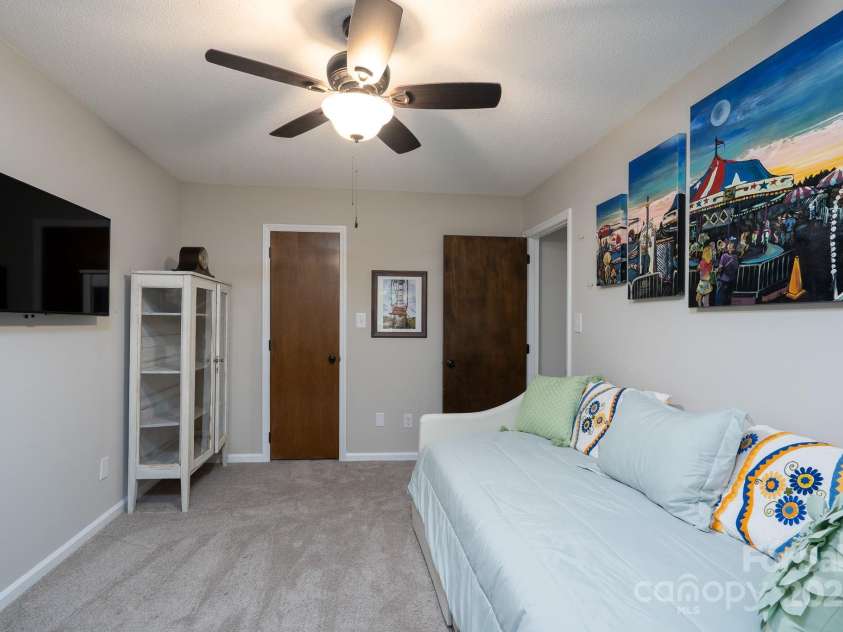 19017 Kailua Circle, Tega Cay, SC 29708.  MLS# CAR4278757, YatesRealty ID 27419. 