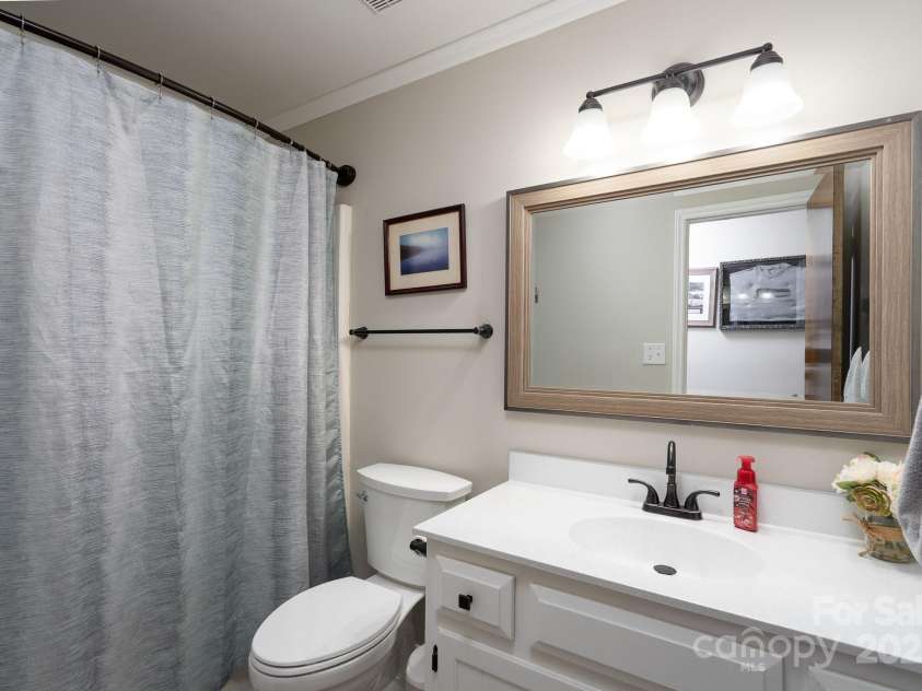 19017 Kailua Circle, Tega Cay, SC 29708.  MLS# CAR4278757, YatesRealty ID 27419. 