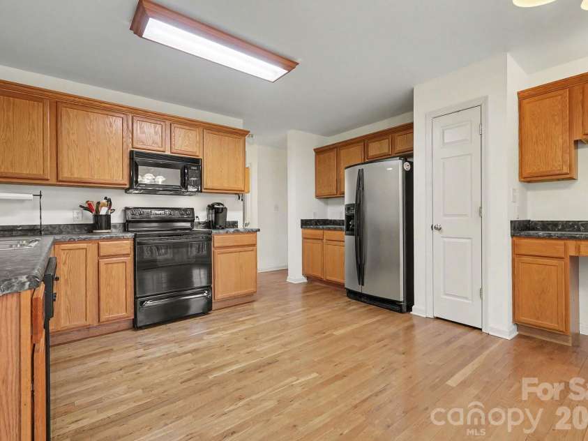 1010 James Street, Charlotte, NC 28216.  MLS# CAR4340340, YatesRealty ID 2742. 