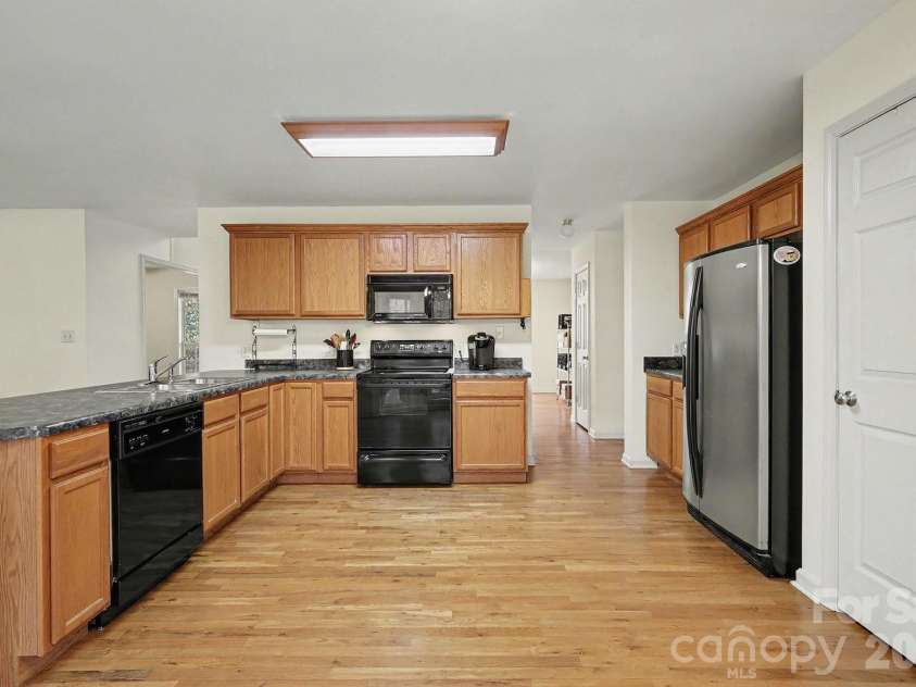 1010 James Street, Charlotte, NC 28216.  MLS# CAR4340340, YatesRealty ID 2742. 