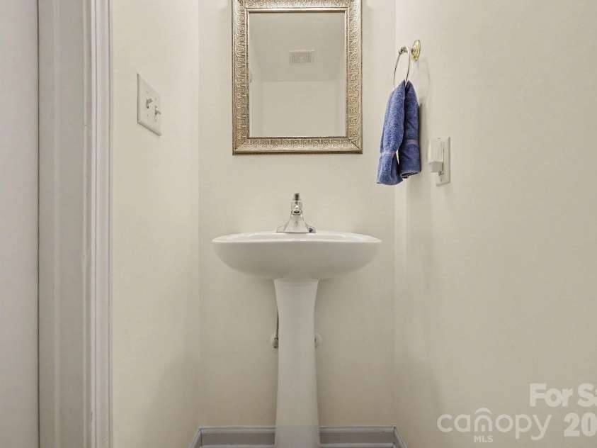 1010 James Street, Charlotte, NC 28216.  MLS# CAR4340340, YatesRealty ID 2742. 