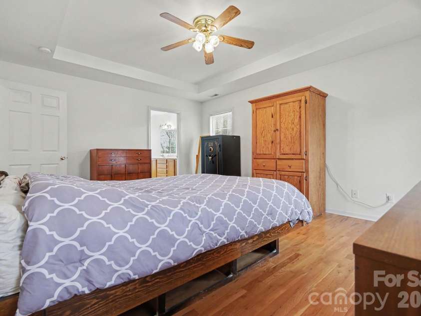 1010 James Street, Charlotte, NC 28216.  MLS# CAR4340340, YatesRealty ID 2742. 