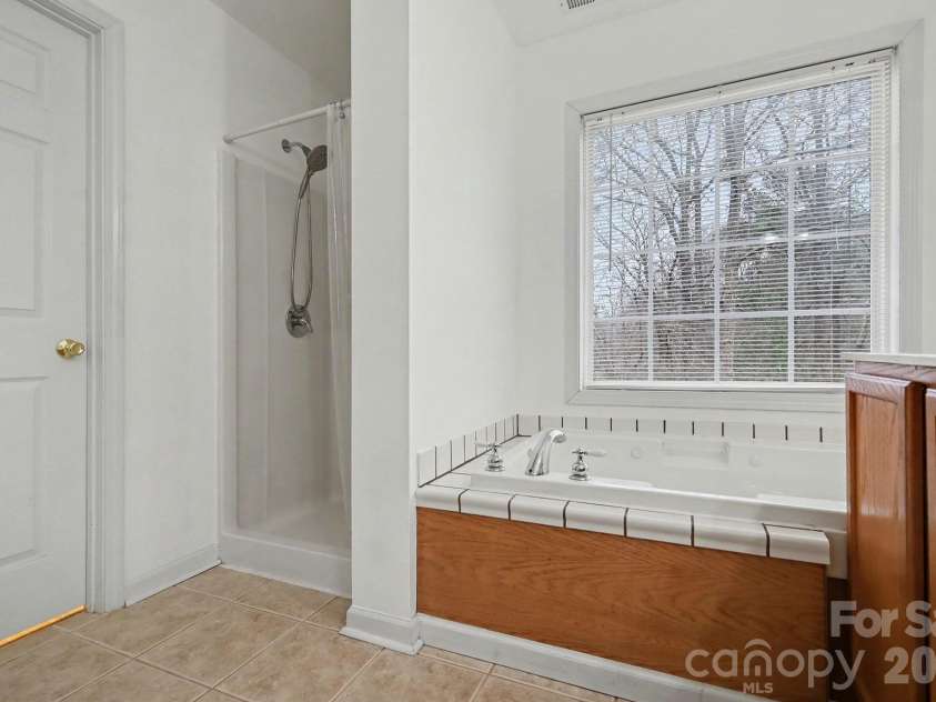 1010 James Street, Charlotte, NC 28216.  MLS# CAR4340340, YatesRealty ID 2742. 