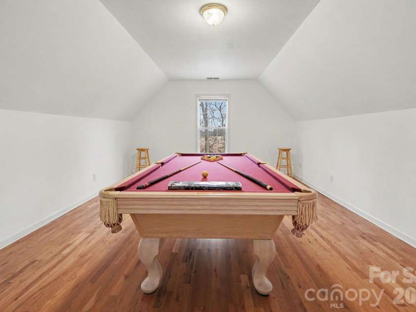 1010 James Street, Charlotte, NC 28216.  MLS# CAR4340340, YatesRealty ID 2742. 