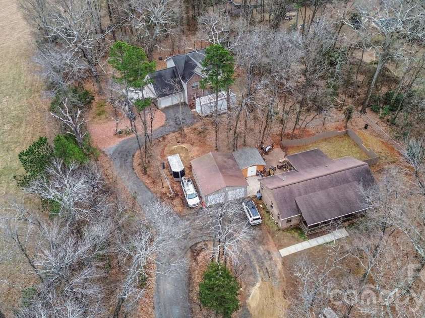 1010 James Street, Charlotte, NC 28216.  MLS# CAR4340340, YatesRealty ID 2742. 