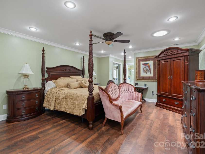 4B Heather Way, Candler, NC 28715.  MLS# CAR4258512, YatesRealty ID 27422. 