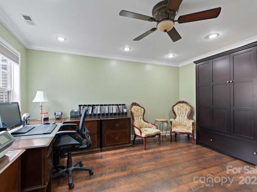 4B Heather Way, Candler, NC 28715.  MLS# CAR4258512, YatesRealty ID 27422. 