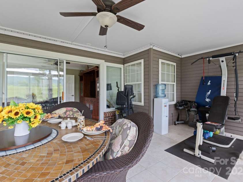 4B Heather Way, Candler, NC 28715.  MLS# CAR4258512, YatesRealty ID 27422. 