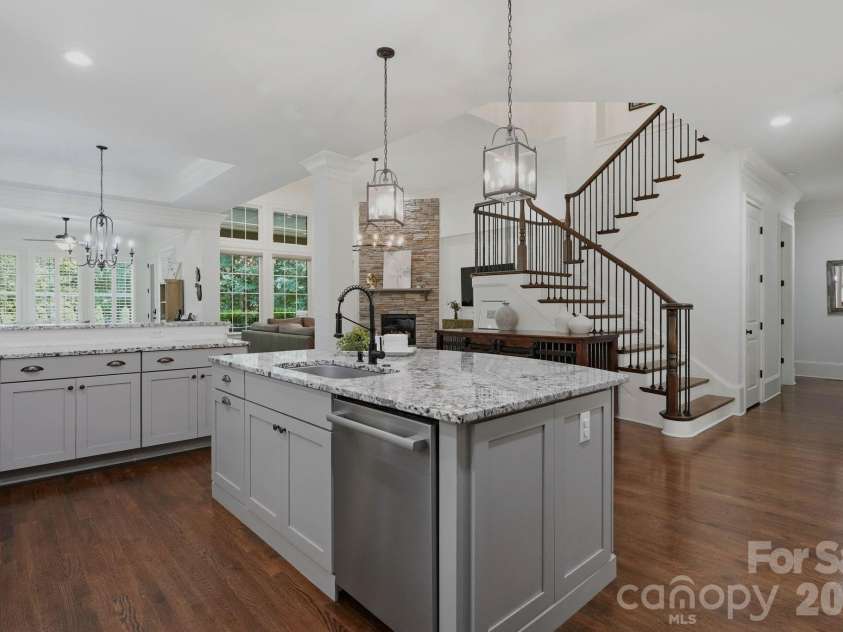 221 Glenmoor Drive, Waxhaw, NC 28173.  MLS# CAR4385610, YatesRealty ID 27425. 