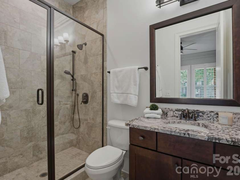 221 Glenmoor Drive, Waxhaw, NC 28173.  MLS# CAR4385610, YatesRealty ID 27425. 